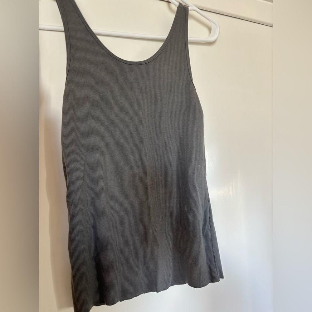 🩷Gray, Old Navy, tank top size small slim, fit for women,